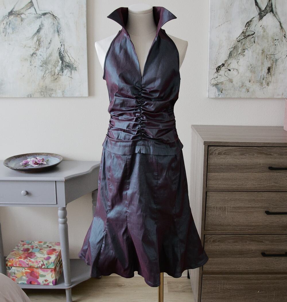 Tadashi Shoji Vintage iridescent taffeta Vampy halter dress size 6